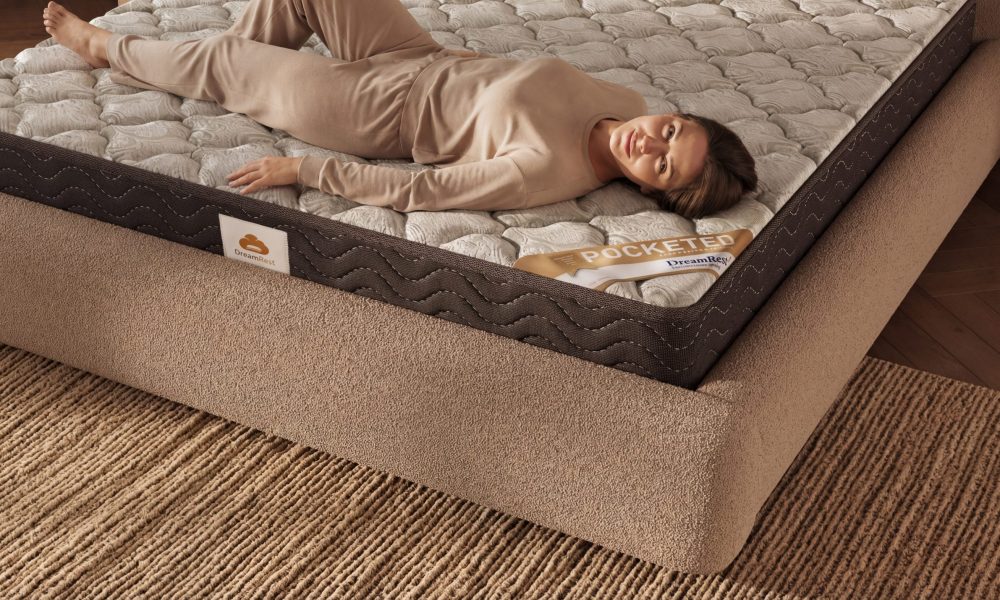 DreamRest_mattress_1_lifestyle_cam_2_pose_1