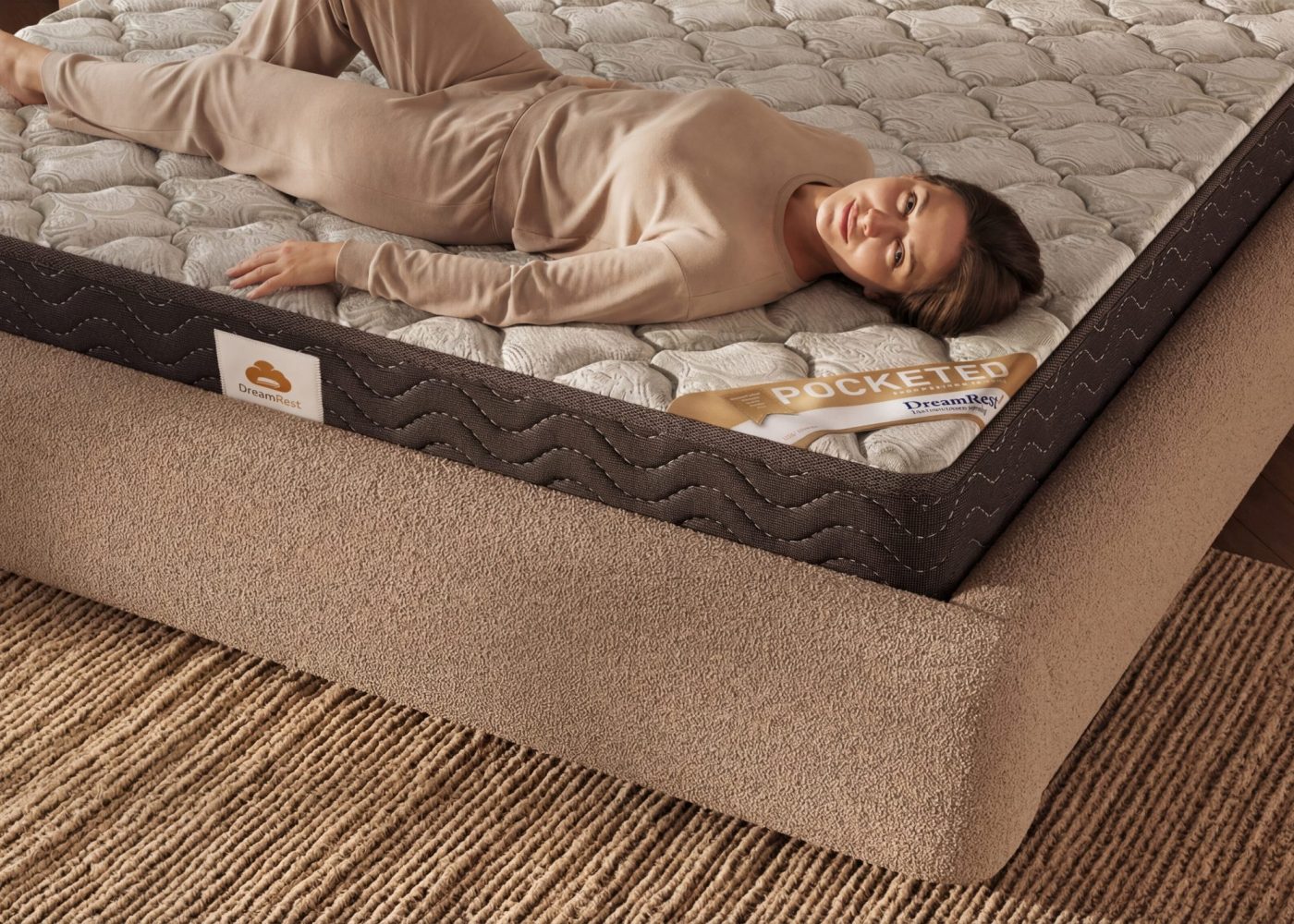 DreamRest_mattress_1_lifestyle_cam_2_pose_1